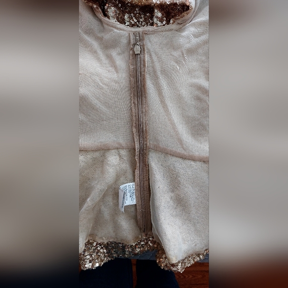 🥂 BEBE Gold Sequin Peplum Top - Picture 6 of 10